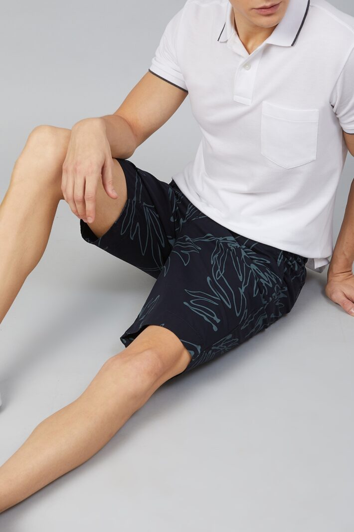 Fahrenheit Philodendron Leaf Print Shorts