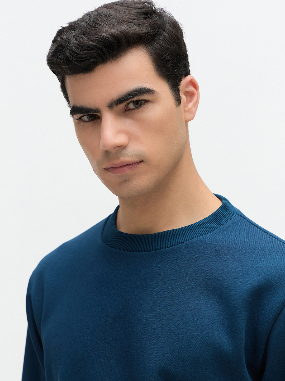 Fleece Round Neck Sweatshirt - Image 4